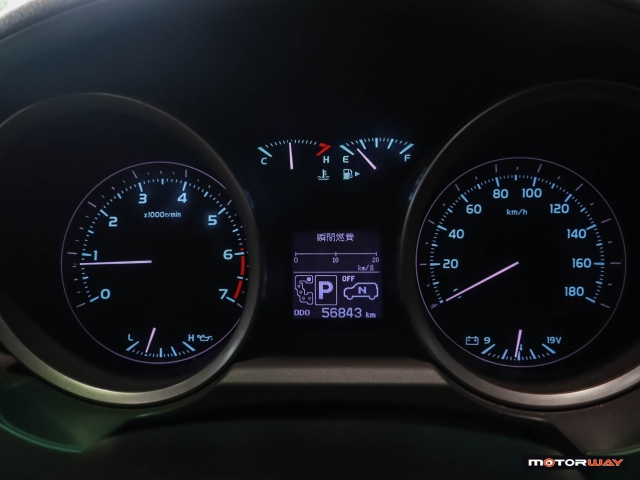 TOYOTA LAND CRUISER VX200 (ปี08-15) ZX 4.6 [V8] AT4WD. ปี 2011 ราคา 3,280,000.- (#59905QG0304)