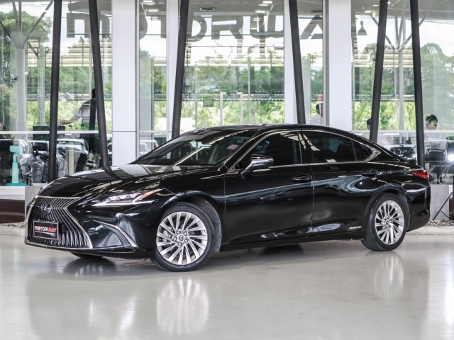 LEXUS ES 300h โฉมปี (18-ปัจจุบัน) Premium AT ปี 2019 ราคา 1,990,000.- (#59905RM0304)