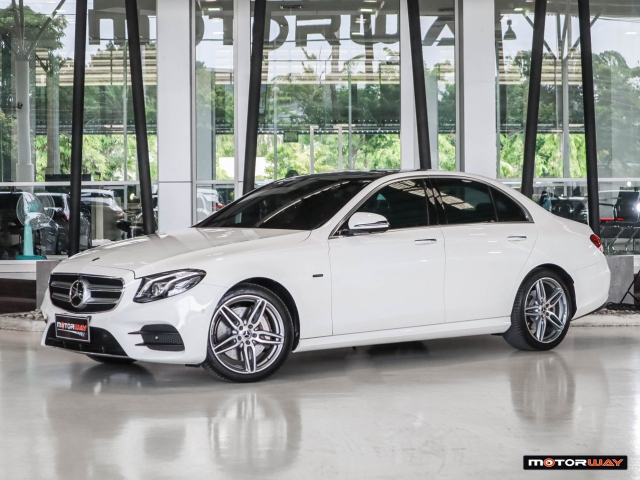 MERCEDES-BENZ E-CLASS W213 (ปี16-18) E350e AMG Dynamic AT ปี 2019 ราคา 1,390,000.- (#59905RM0902)