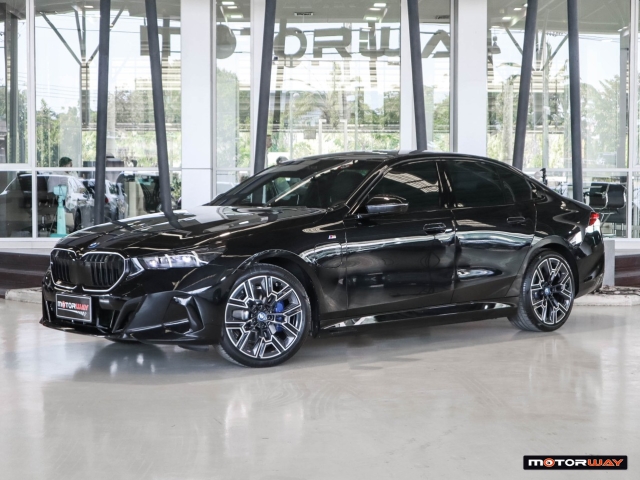 BMW SERIES 5 G60 (ปี24-31) 530e M-Sport Pro AT ปี 2024 ราคา 3,190,000.- (#59905SB2301)