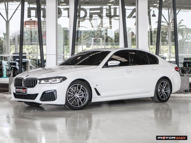 BMW SERIES 5 G30 (ปี21-24) 520d M-Sport LCI AT ปี 2022 ราคา 2,099,000.- (#59905SC0303)