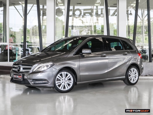 MERCEDES-BENZ B-CLASS W 246 (ปี12-15) B180 Sport AT ปี 2015 ราคา 488,000.- (#59905SF1107)