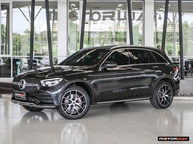 MERCEDES-BENZ GLC-CLASS W253 (ปี19-23) GLC300e AMG Dynamic AT4WD. ปี 2022 ราคา 1,899,000.- (#59905SH0304)