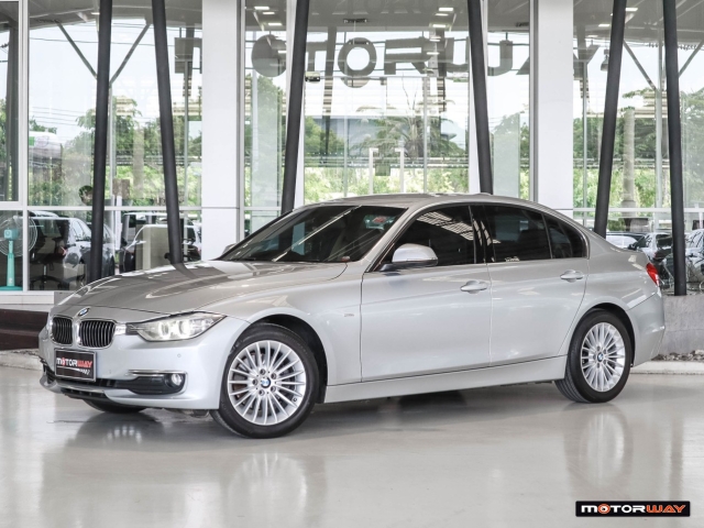 BMW SERIES 3 F30 (ปี12-19) 320d Luxury AT ปี 2013 ราคา 490,000.- (#59905SH1903)