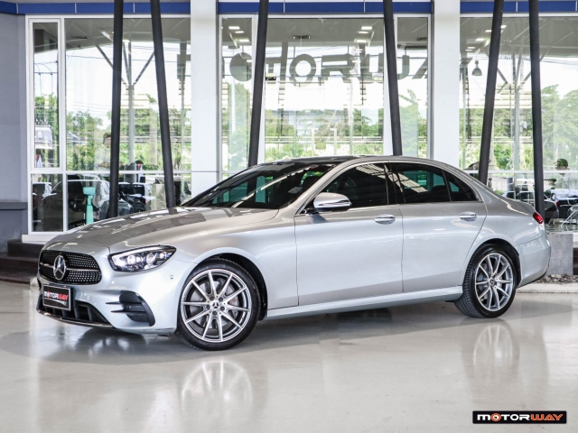 MERCEDES-BENZ E-CLASS W213 (ปี19-24) E300e AMG Dynamic FL AT ปี 2023 ราคา 1,899,000.- (#59905SL1601)