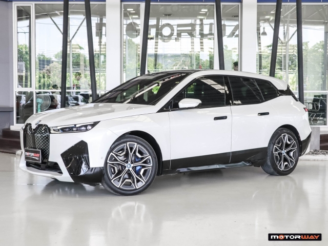 BMW iX  i20 xDrive40 AT4WD. ปี 2024 ราคา 2,650,000.- (#59905SM0104)