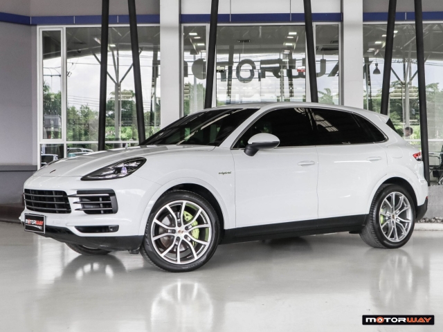 PORSCHE CAYENNE  3.0 E-Hybrid AT4WD. ปี 2020 ราคา 2,890,000.- (#59905SM0204)