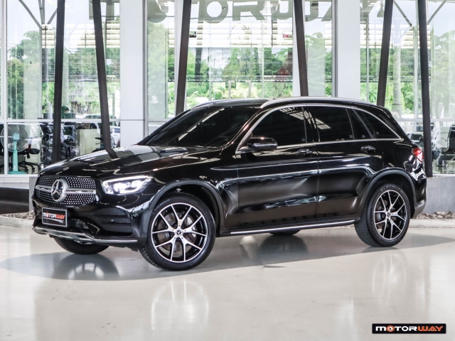 MERCEDES-BENZ GLC-CLASS W253 (ปี19-23) GLC300e AMG Dynamic FL AT4WD. ปี 2022 ราคา 1,790,000.- (#59905SO0803)