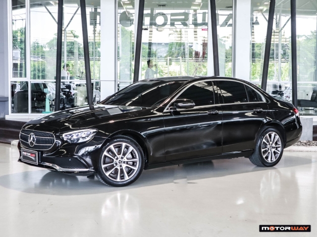MERCEDES-BENZ E-CLASS W213 (ปี21-23) E300e Avantgarde FL AT ปี 2024 ราคา 1,950,000.- (#59905SP0504)