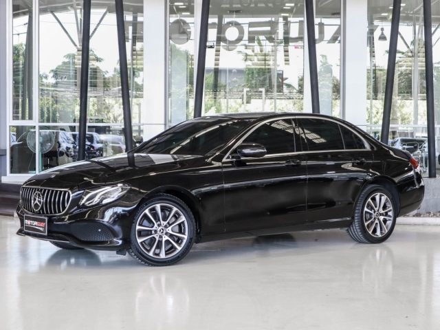 MERCEDES-BENZ E-CLASS W213 (ปี19-21) E300e Avantgarde AT ปี 2021 ราคา 1,090,000.- (#59905SS1601)