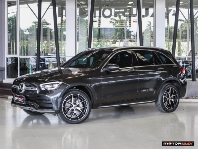 MERCEDES-BENZ GLC-CLASS W253 (ปี19-23) GLC300e AMG Dynamic FL AT4WD. ปี 2023 ราคา 1,790,000.- (#59905SS3001)