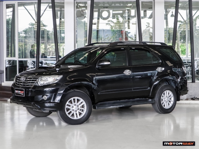 TOYOTA FORTUNER  3.0D4D V AT ปี 2012 ราคา 399,000.- (#59905TB2002)