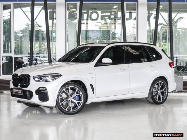 BMW X5 G05 (ปี18-22) xDrive45e M-Sport AT4WD. ปี 2021 ราคา 2,099,000.- (#59905TB2602)
