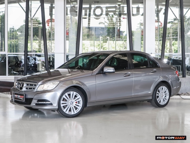 MERCEDES-BENZ C-CLASS  C200 CGI BlueEFFICIENCY AT ปี 2017 ราคา 385,000.- (#59905TD0302)