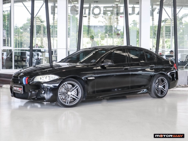 BMW SERIES 5  528i M-Sport AT ปี 2015 ราคา 550,000.- (#59905TD2401)