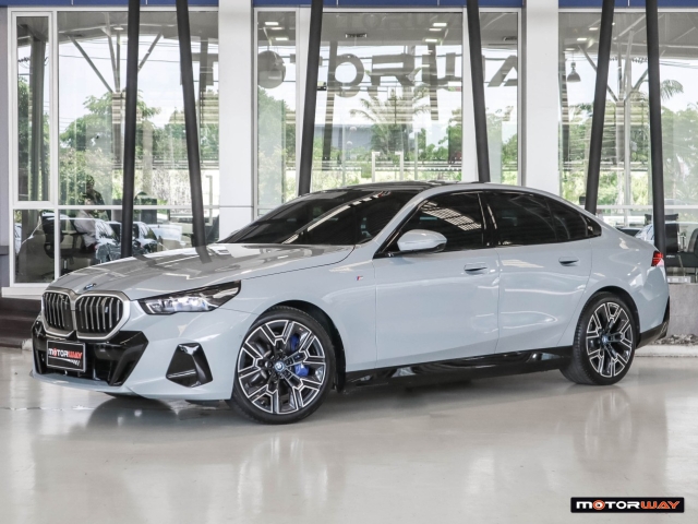 BMW i5  eDrive40 M-Sport AT ปี 2024 ราคา 2,490,000.- (#59905TF0203)