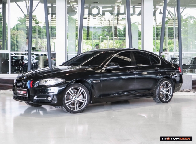 BMW SERIES 5  520d  AT ปี 2017 ราคา 680,000.- (#59905TG1905)