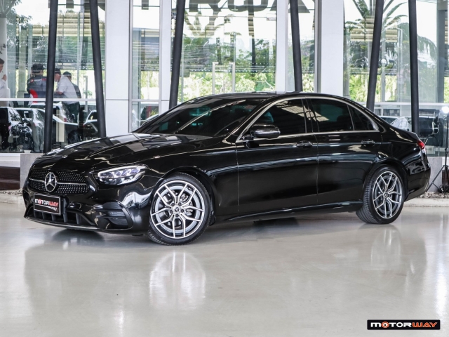 MERCEDES-BENZ E-CLASS  E 220d AMG Sport FL AT ปี 2022 ราคา 1,859,000.- (#59905TJ3101)