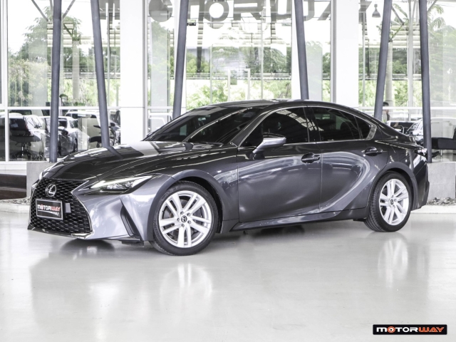 LEXUS IS 300H   2.5 Luxury AT ปี 2023 ราคา 1,890,000.- (#59905TM1901)