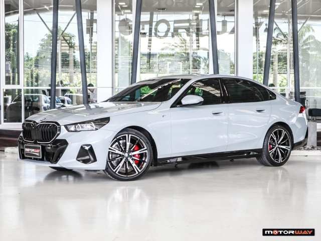 BMW SERIES 5  520d M-Sport Pro AT ปี 2025 ราคา 2,790,000.- (#59905TO1901)
