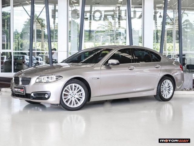 BMW SERIES 5  525d Luxury LCI AT ปี 2017 ราคา 559,000.- (#59905TO1902)